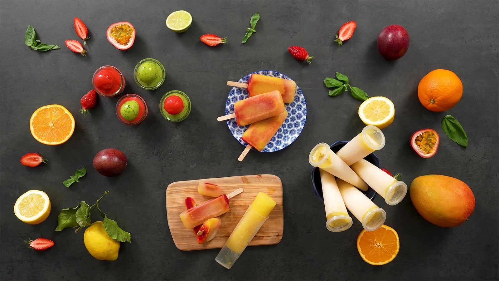 Assortiment de glaces et de sorbets aux fruits